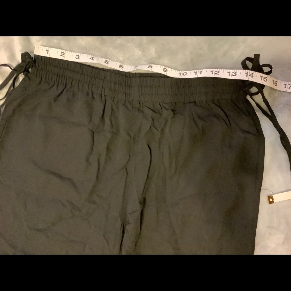 Pants - Picture 3 of 6